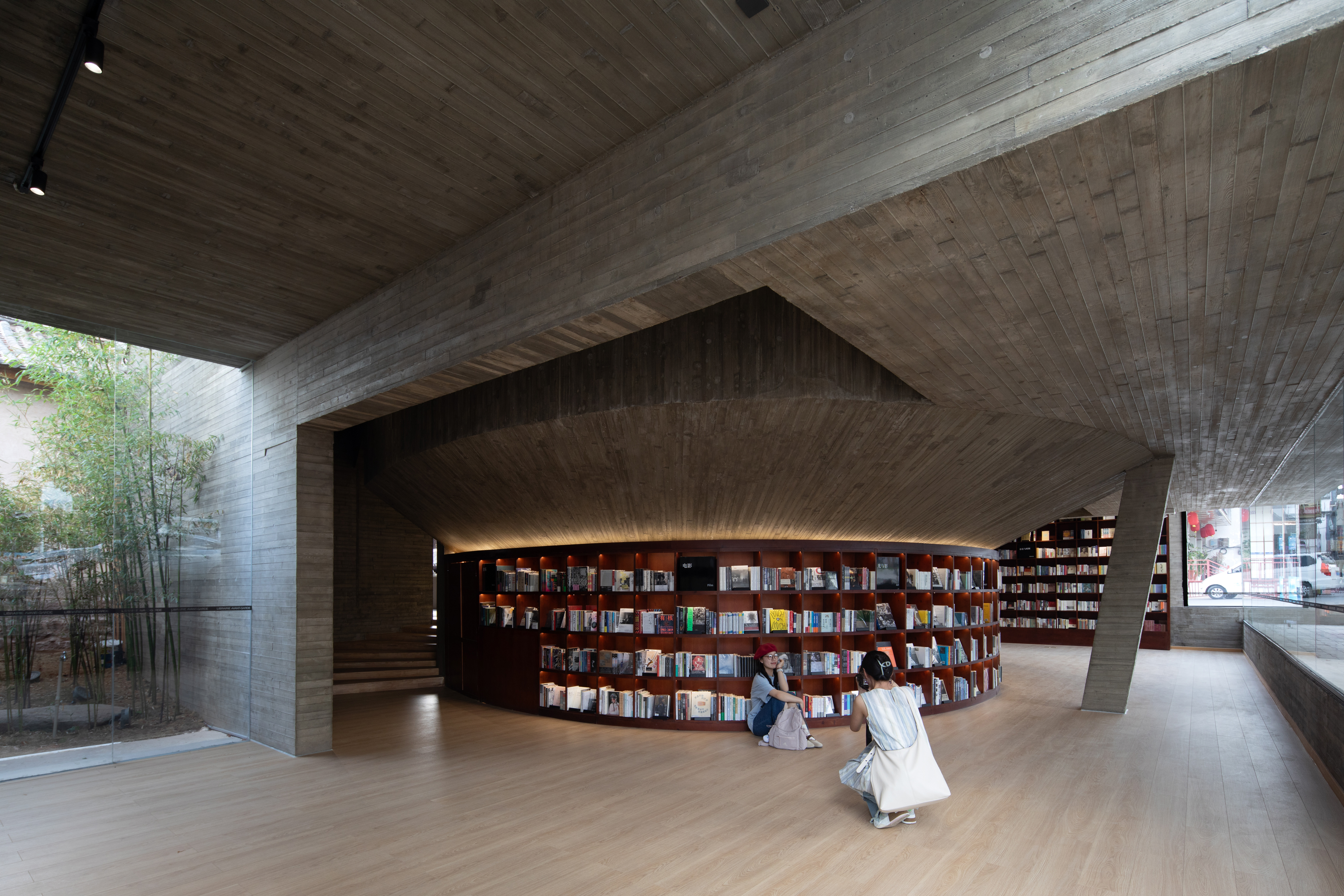43 半下沉的书籍陈列区 Half-sunken book display area ©存在建筑-建筑摄影 Arch-Exist Photography.jpg