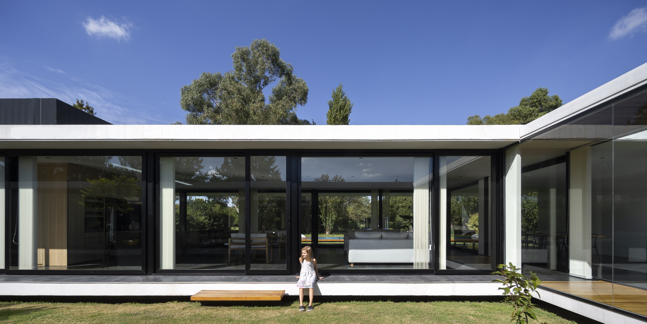 012_javier agustin rojas_cea casa fr_IMG_5846+45_low.jpg