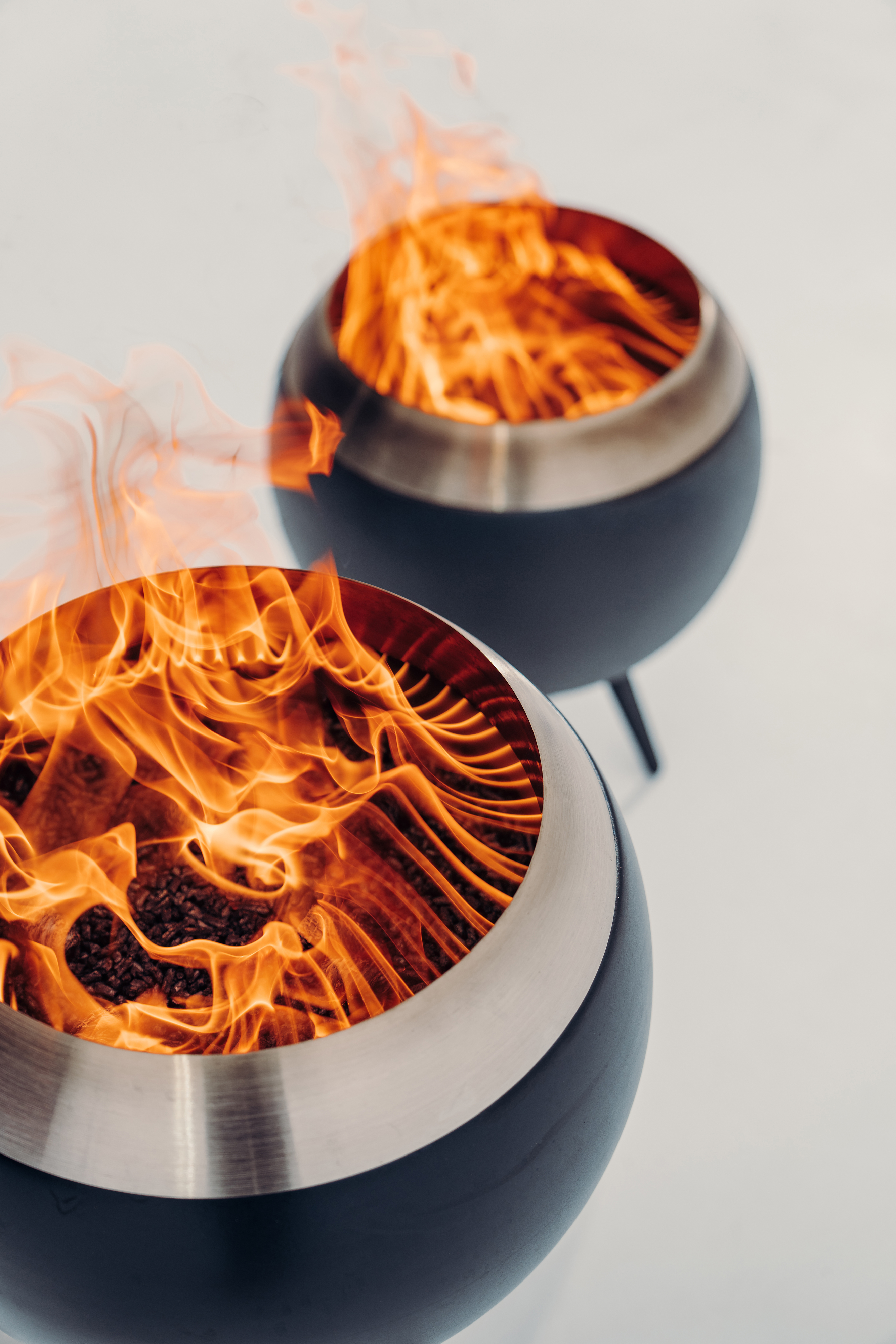 MOON Fire Basket & Grill 2.jpg