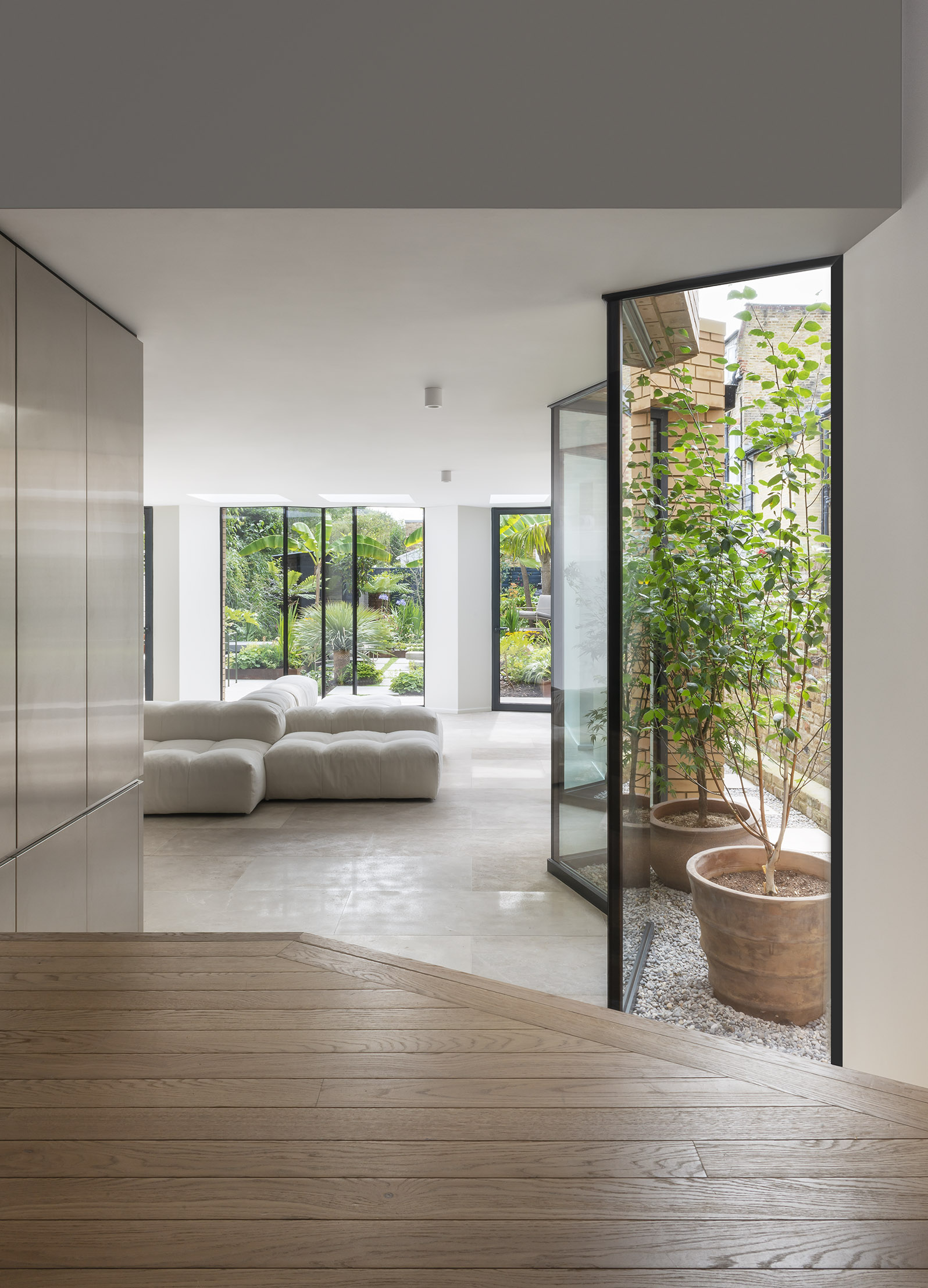 2407_Fulham_Palace_Rd_Gilbert_McCarragher_013_Lo_Res.jpg