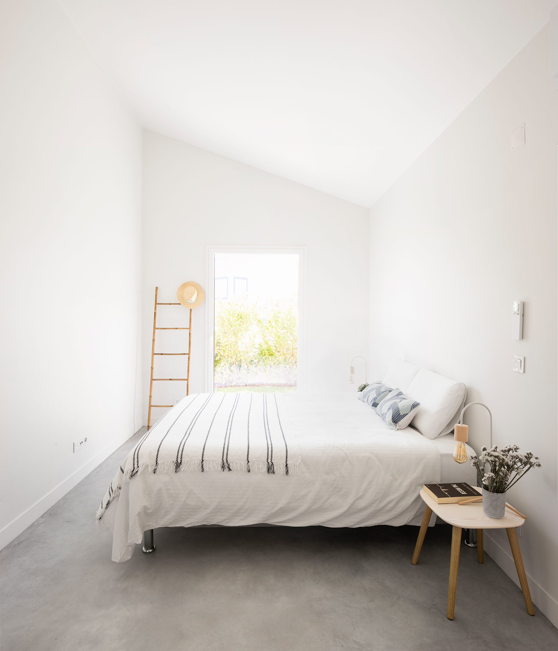 30-estudioamatam-house brejos da carregueira-bedroom.jpg