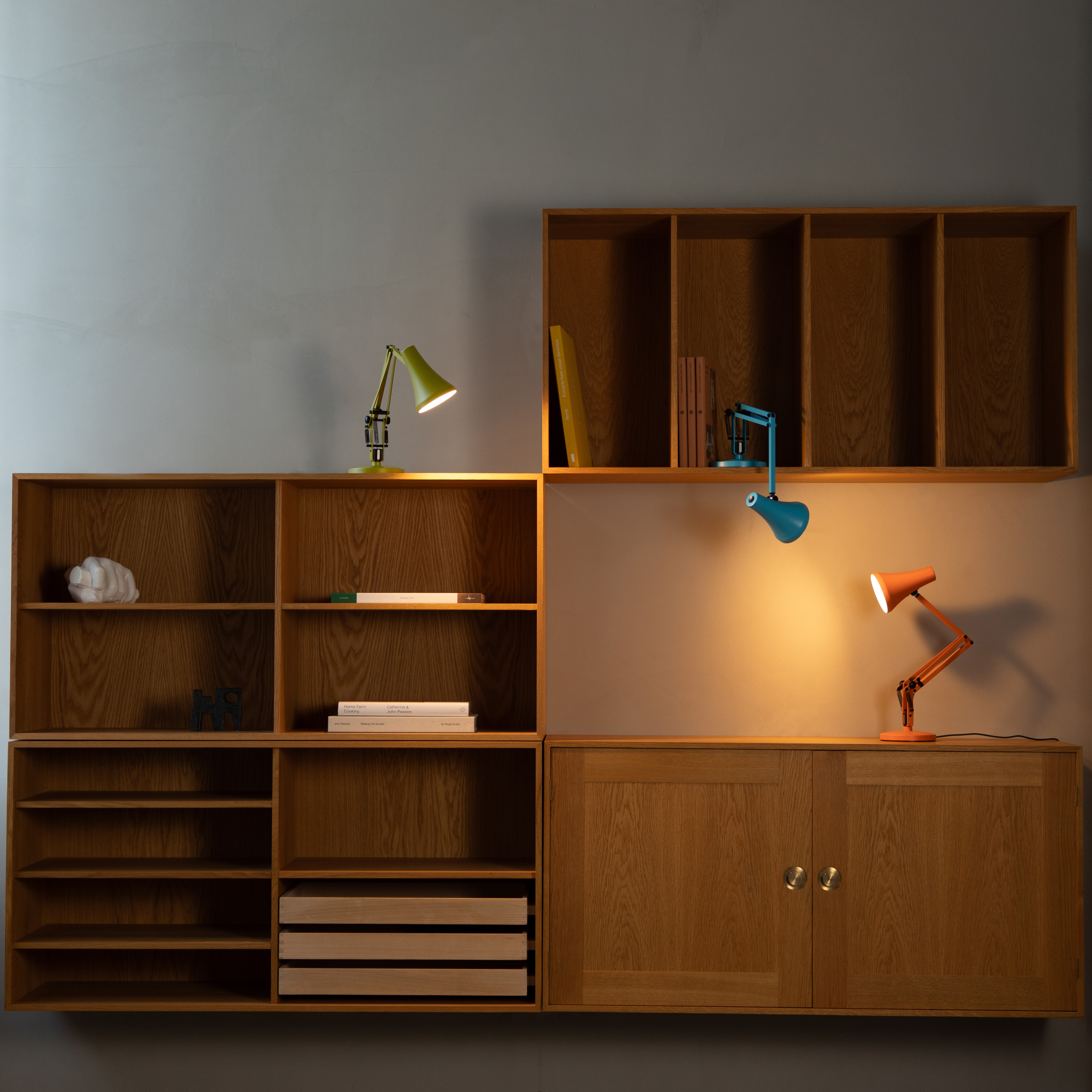 90-mini-mini-desk-lamp-green-blue-orange_1025.LS.SQ.P.H1.1.jpg