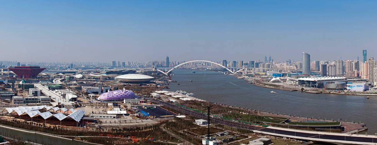 上海世博会选址黄浦江畔工业遗存旧址