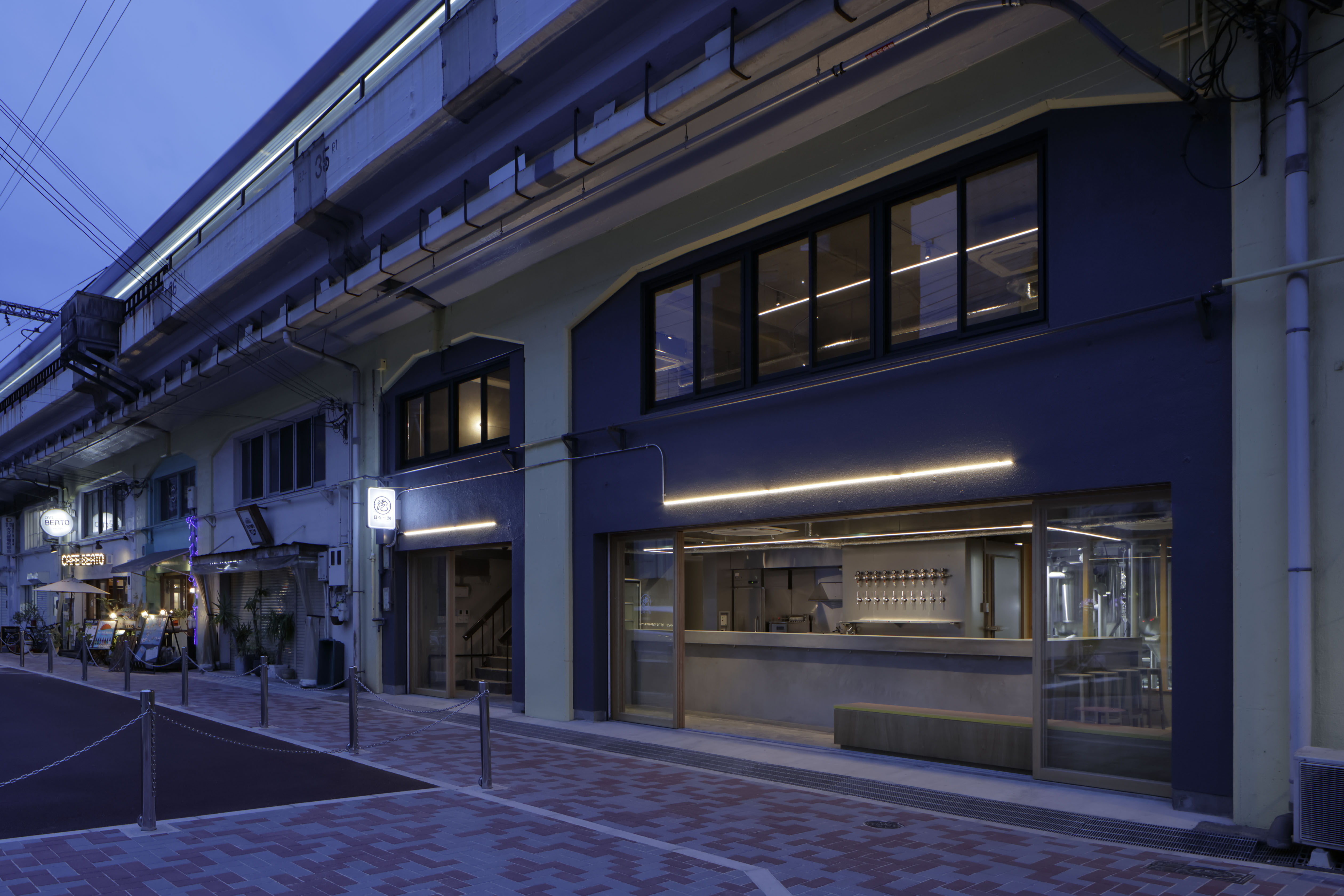 hibihitoawa_001.jpg