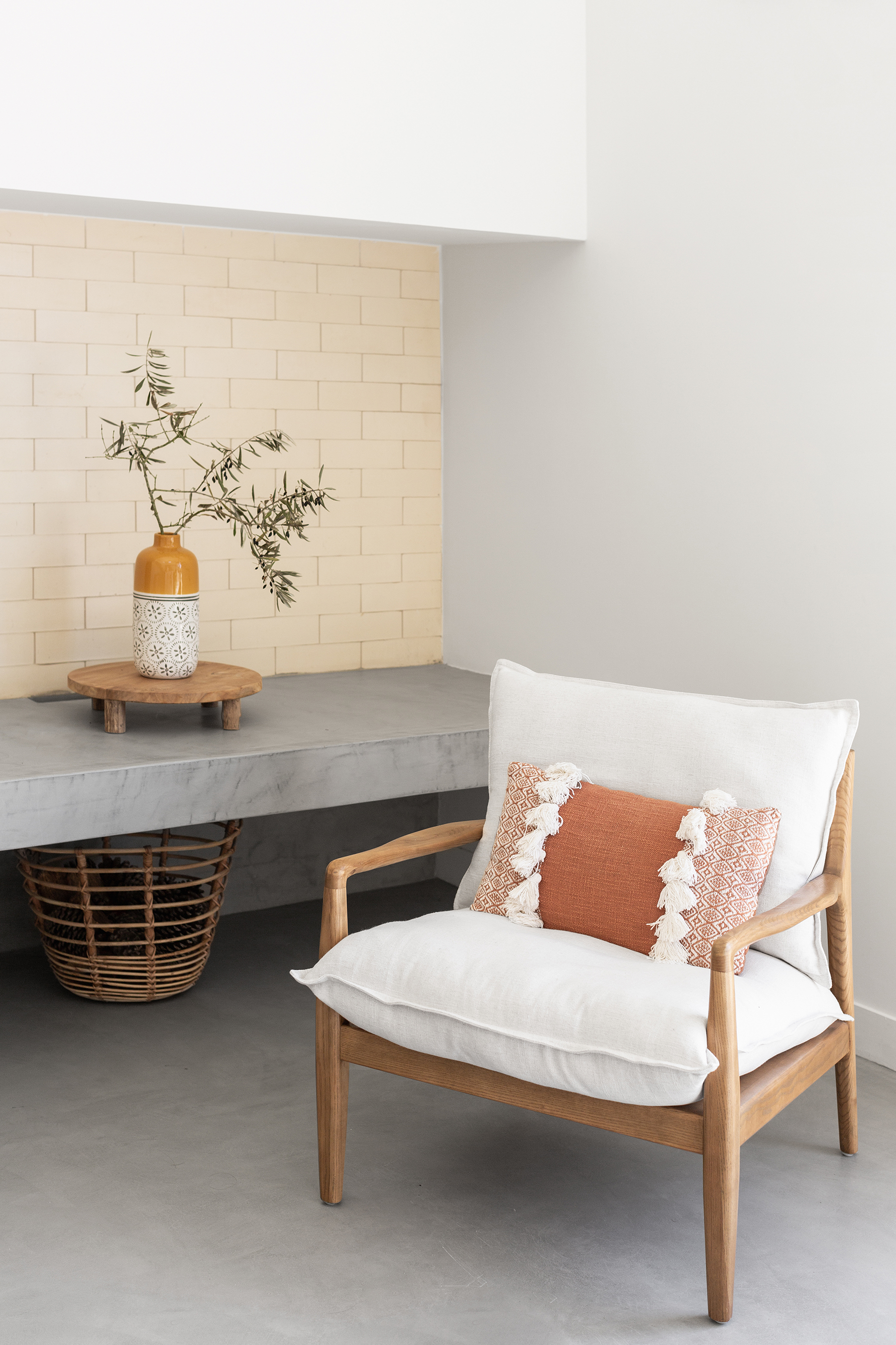 24-estudioamatam-house brejos da carregueira-Seating.jpg