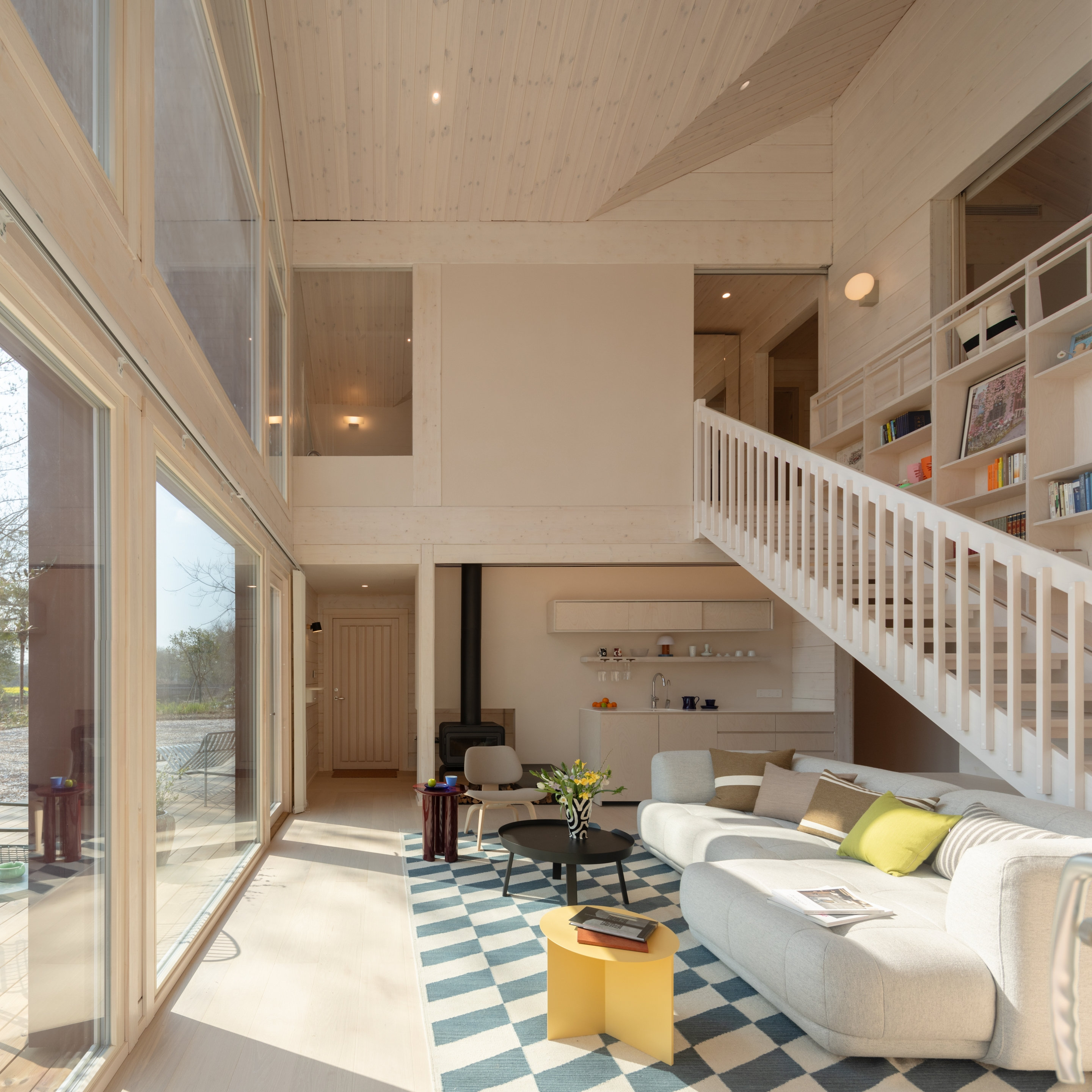 Glulam Log House-The Living Space 1 © Shan Liang 胶合木木屋-起居空间1 © 梁山