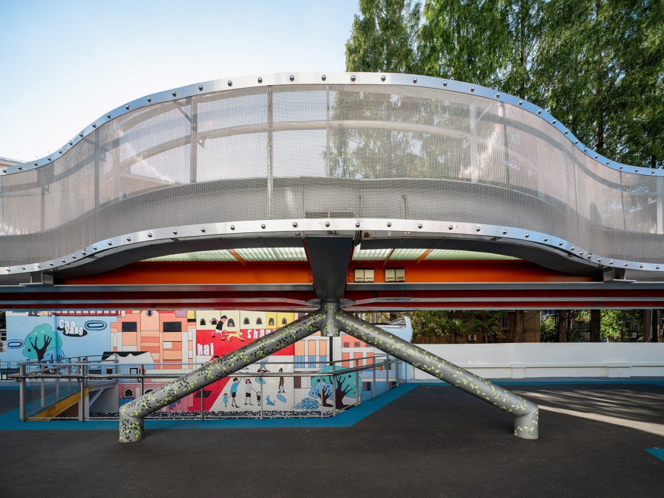 七夕廊桥结构,可以看到后方的艺术墙体Love bridge structure with view to the art wall behind ©朱润资.jpg