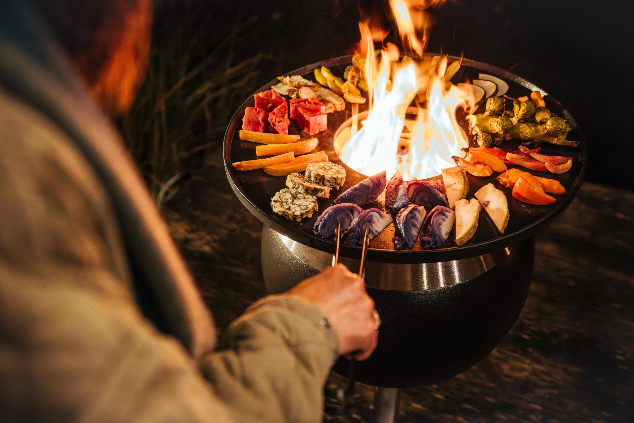 MOON Fire Basket & Grill 6.jpg