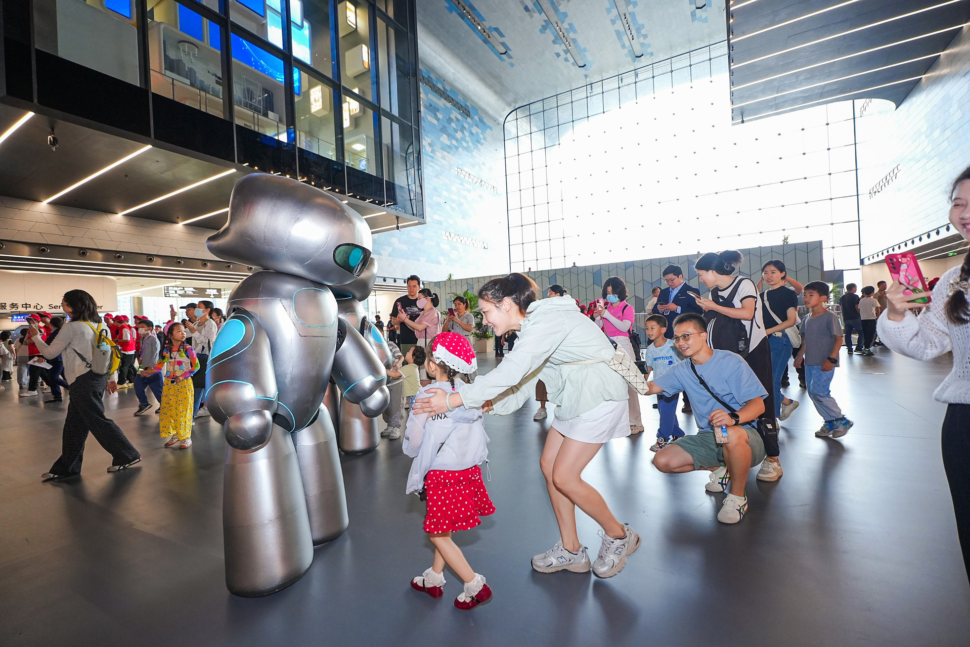 08_ZHA_ShenzhenScience&TechnologyMuseum_Photo courtesy of SSTMuseum.jpg