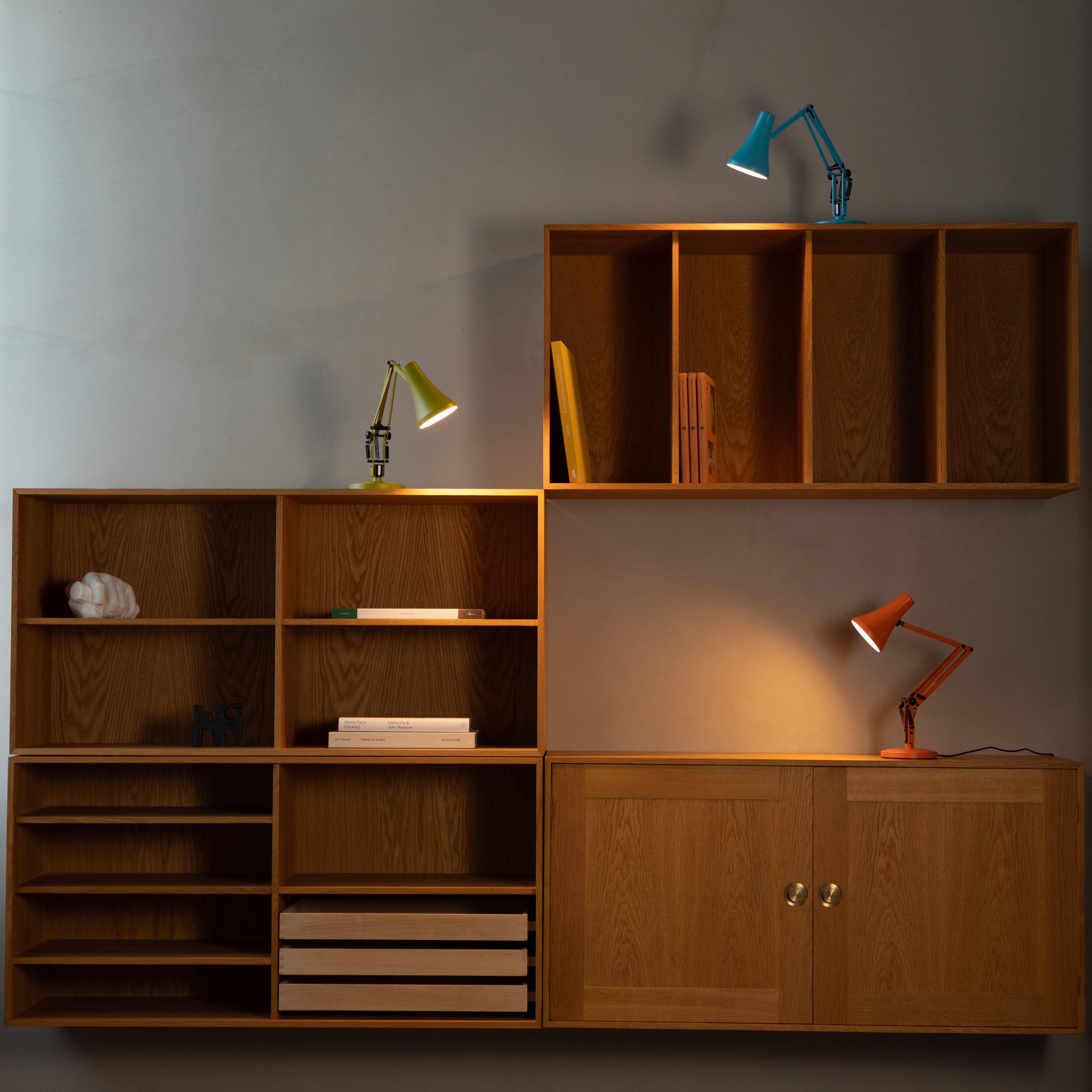 90-mini-mini-desk-lamp-green-blue-orange_1025.LS.SQ.P.H1.2.jpg