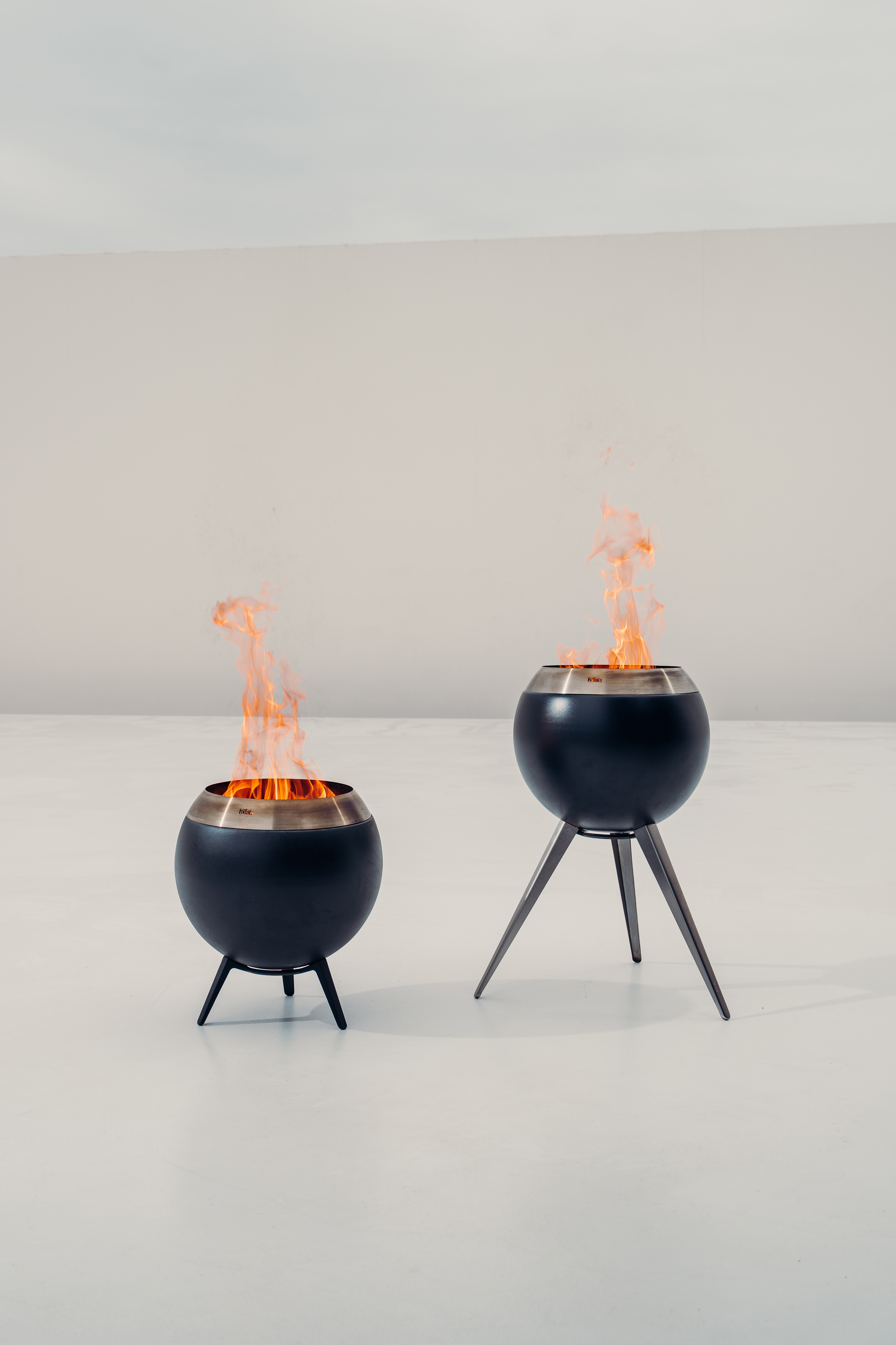 MOON Fire Basket & Grill 1.jpg
