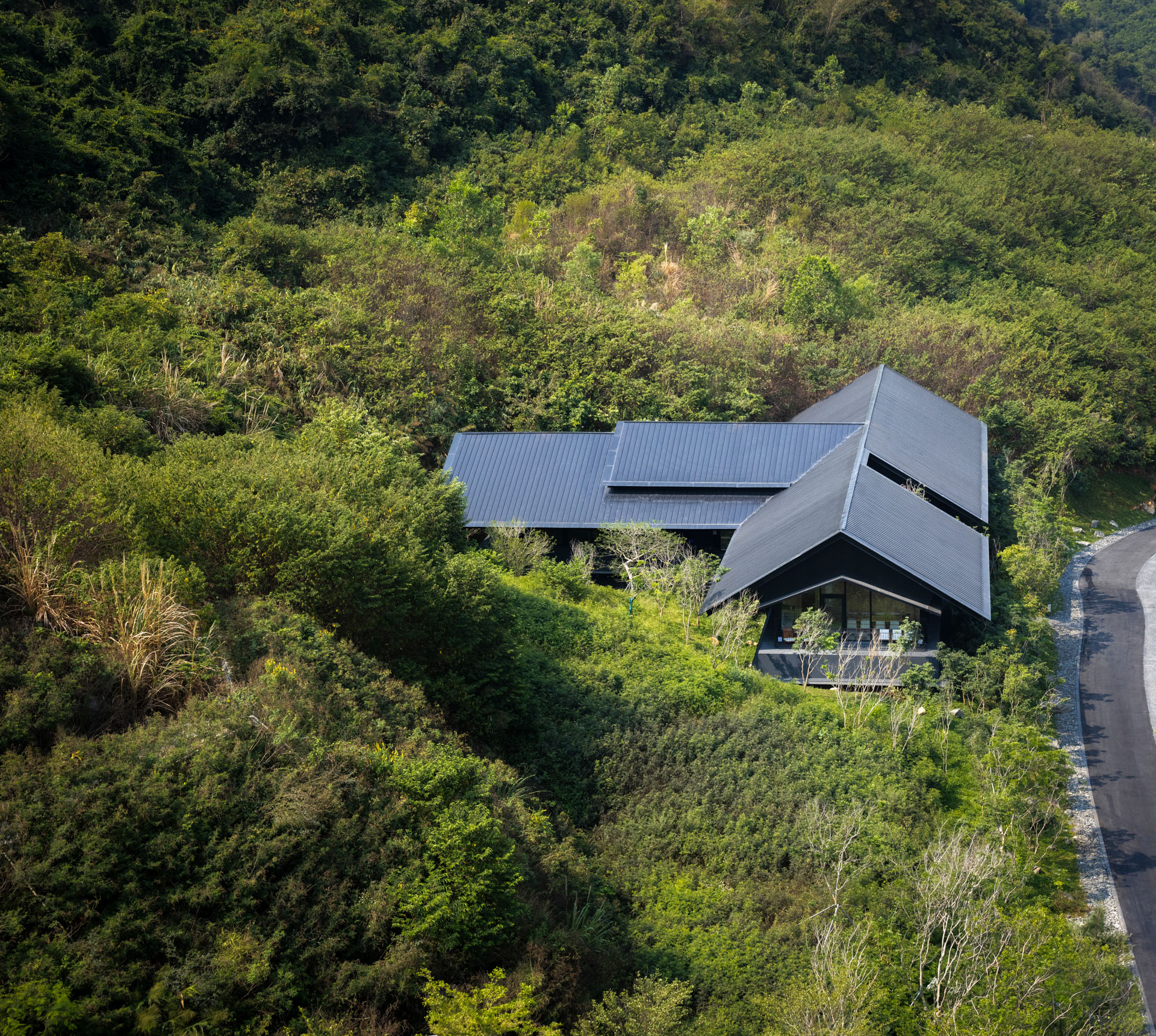 三亚山谷餐厅（照片：存在建筑-建筑摄影）