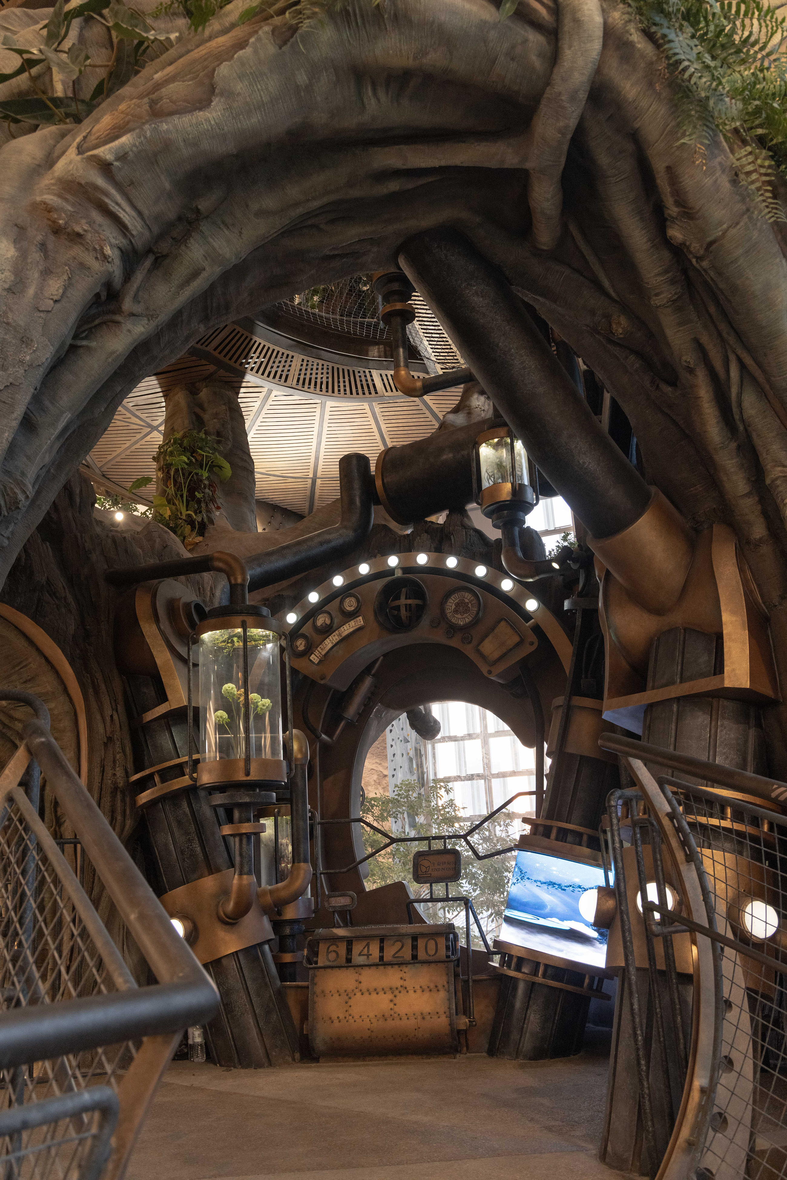 12 基因萌芽舱内部  摄影©丘文三映