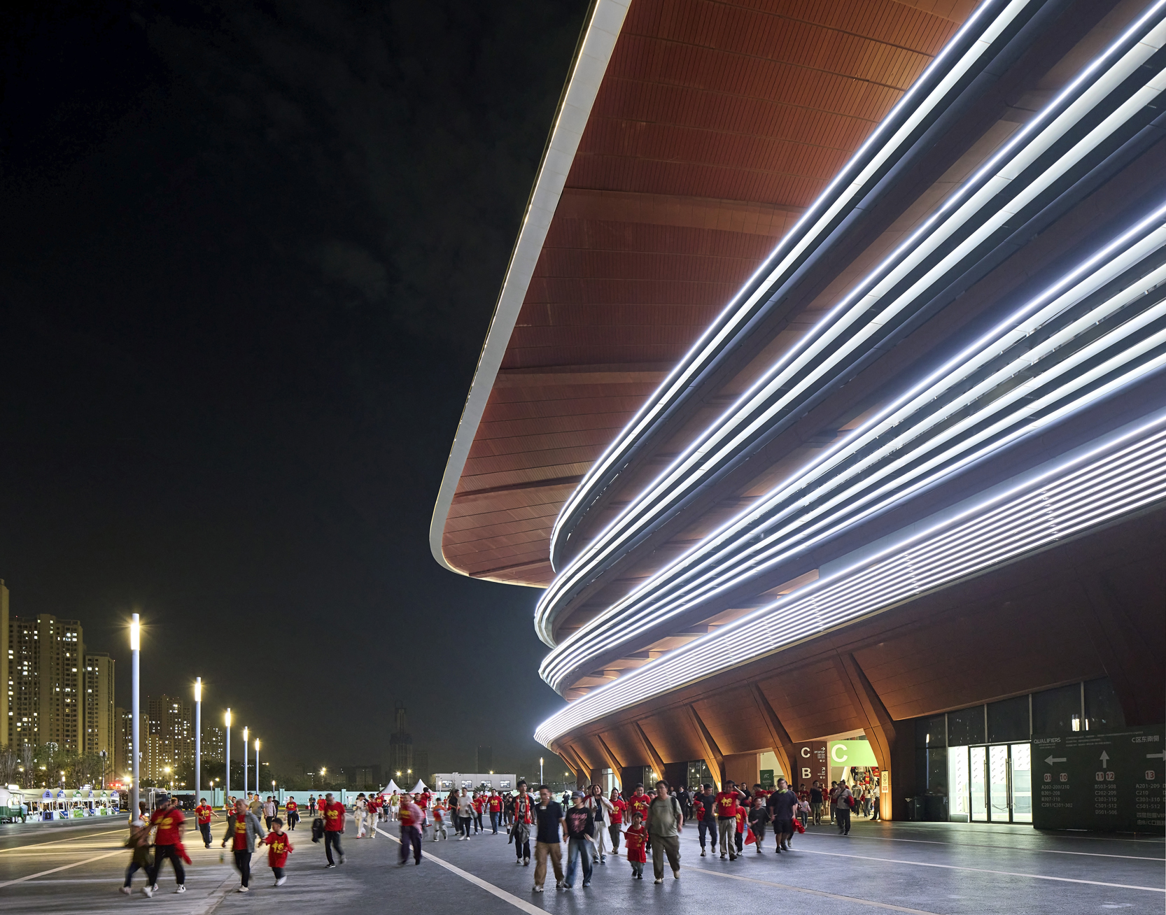13_ZHA_Xi'an International Football Centre_©Hufton+Crow.jpg
