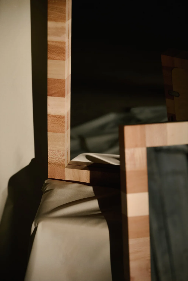 THE FERRO MIRROR 2.png