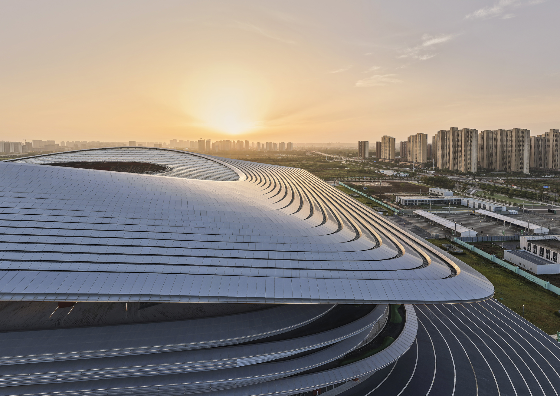 06_ZHA_Xi'an International Football Centre_©Hufton+Crow.jpg