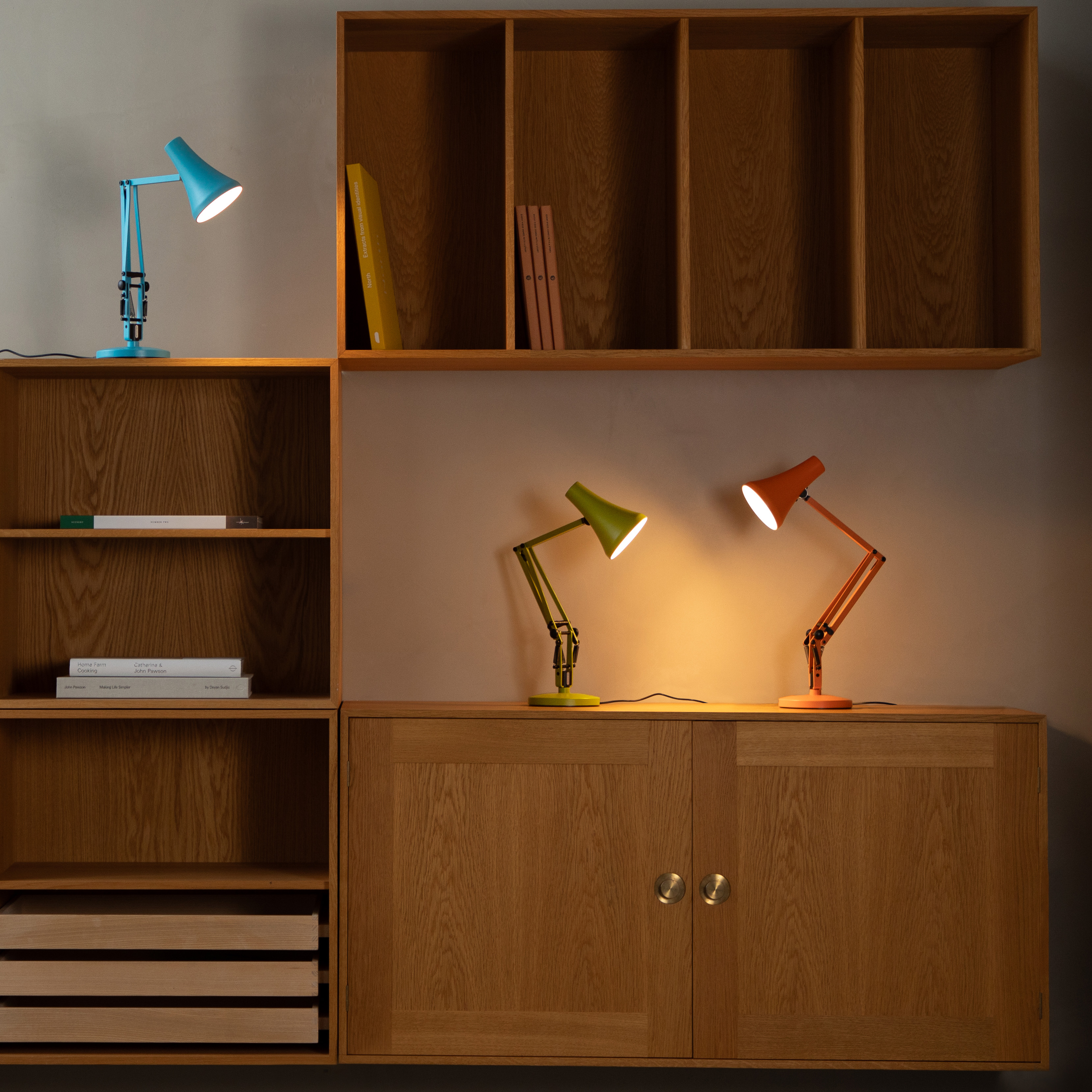 90-mini-mini-desk-lamp-blue-green-orange_1025.LS.SQ.P.H1.1.jpg