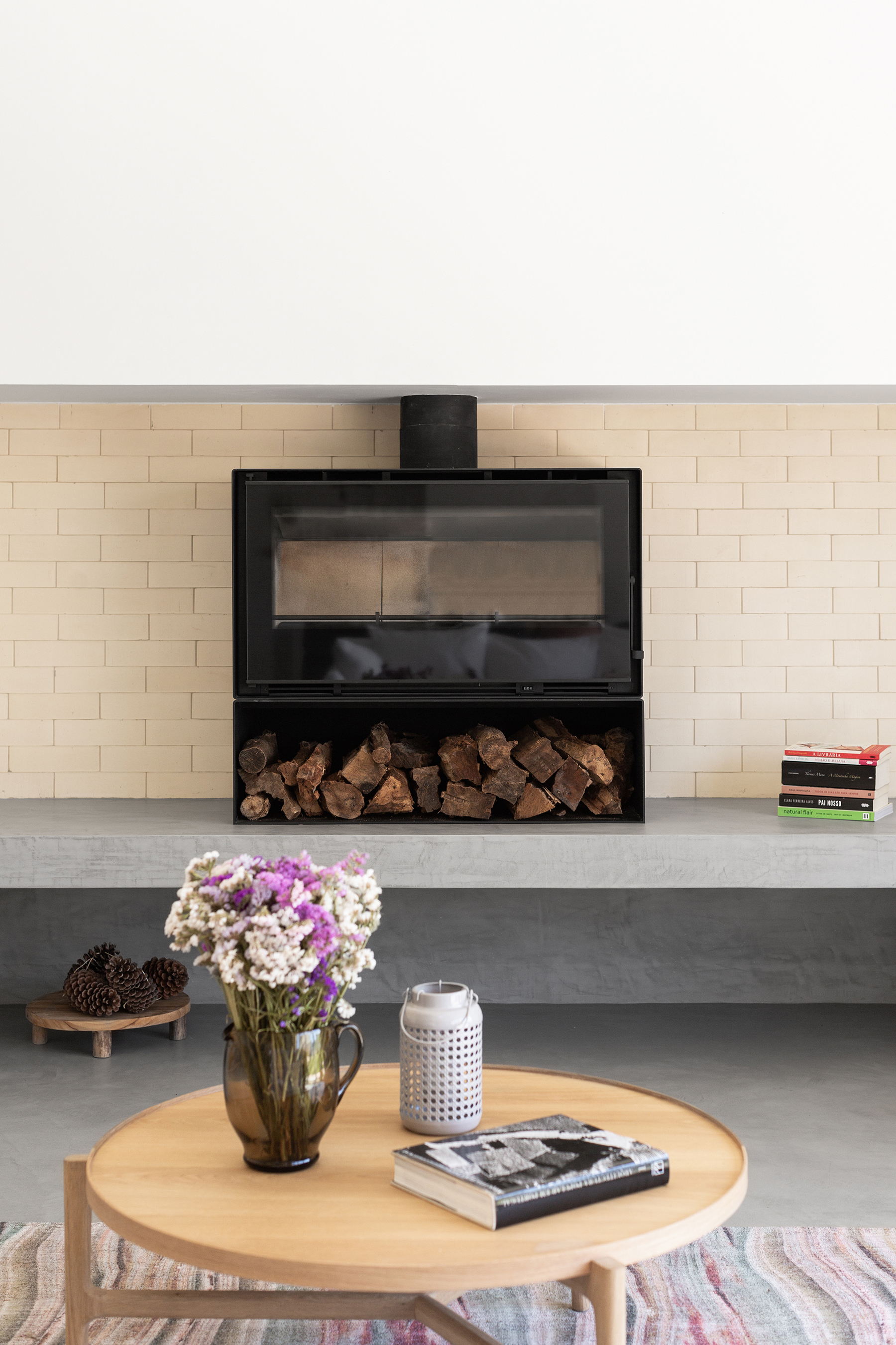 23-estudioamatam-house brejos da carregueira-Fireplace.jpg