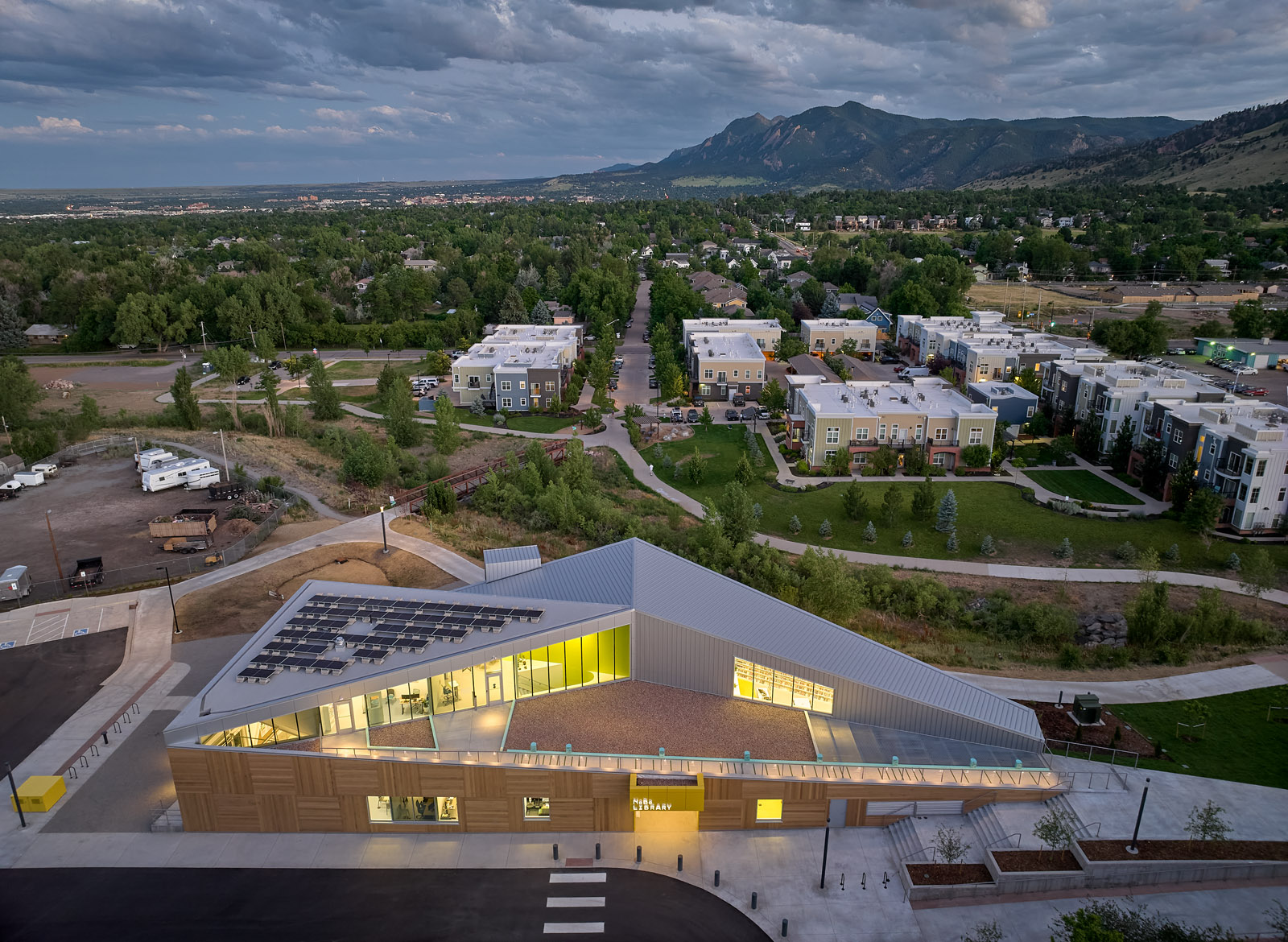 NoBoLibrary_PhotoByBruceDamonte_02.jpg