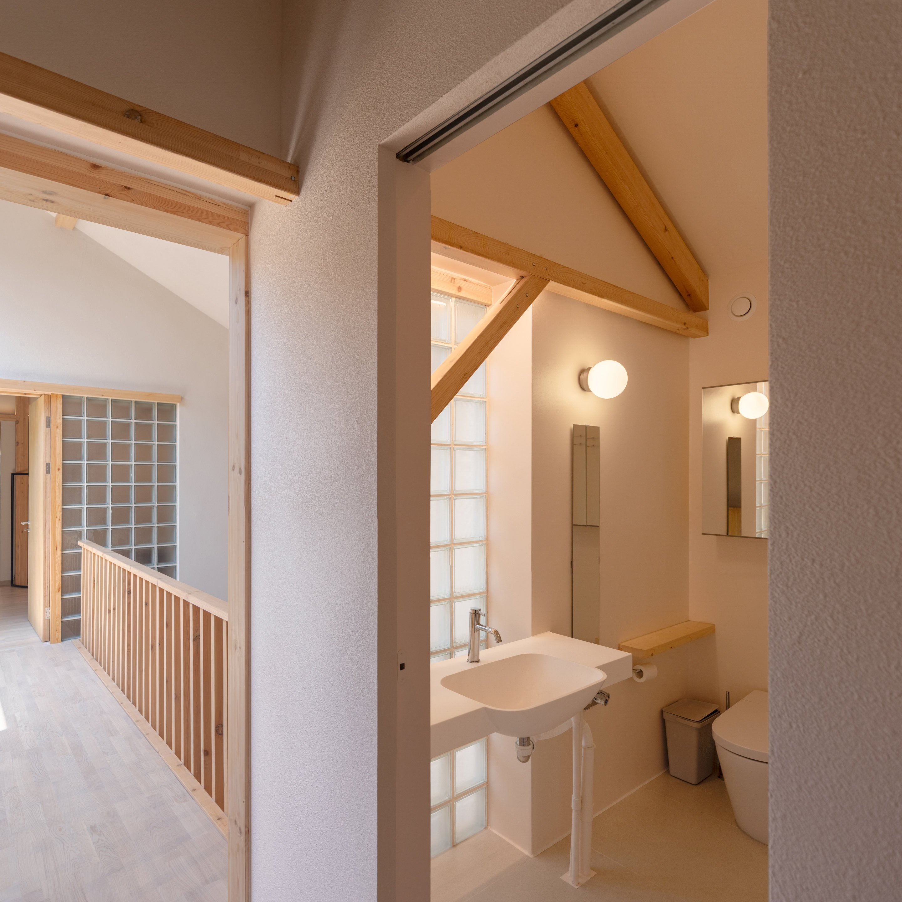 The Old House-Bathroom at the Central Corridor © Shan Liang 堂屋-中廊卫生间 © 梁山