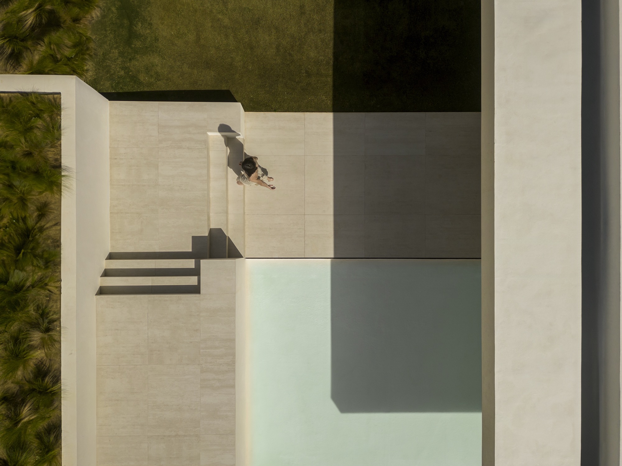FRAN SILVESTRE ARQUITECTOS_HOUSE IN SOTOGRANDE_IMAGES LQ_002.jpg