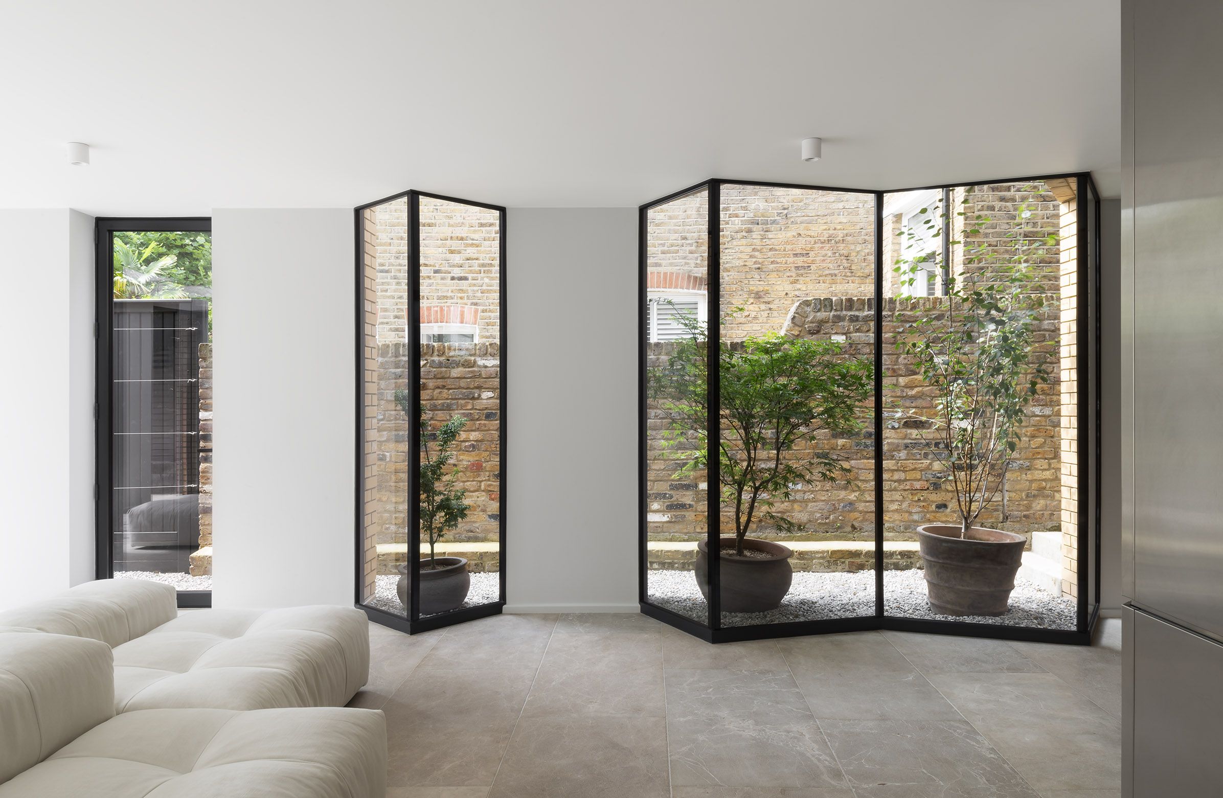 2407_Fulham_Palace_Rd_Gilbert_McCarragher_016_Lo_Res.jpg