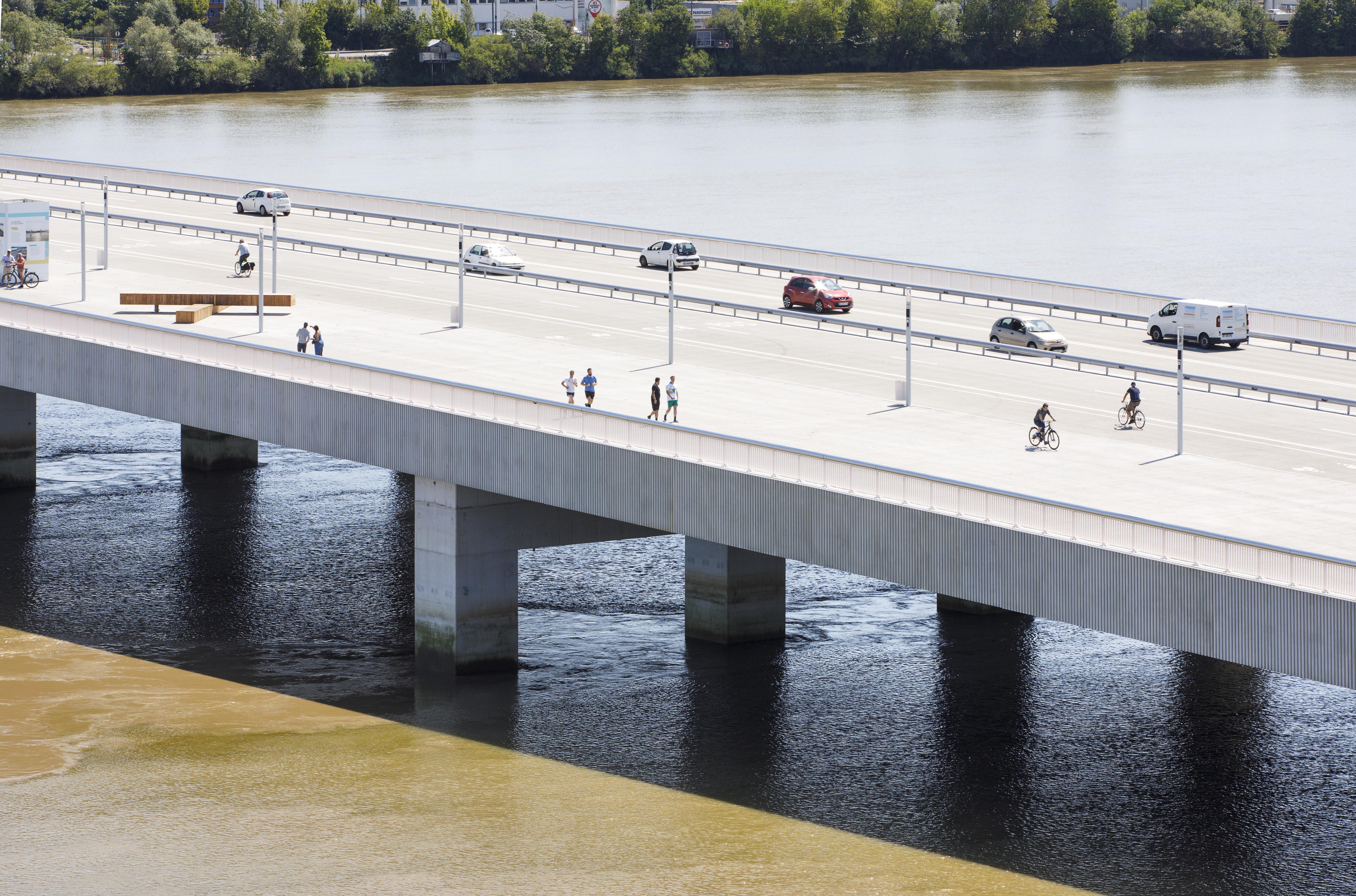 9. Simone Veil Bridge. Photo by Clement Guillaume, courtesy OMA.jpg