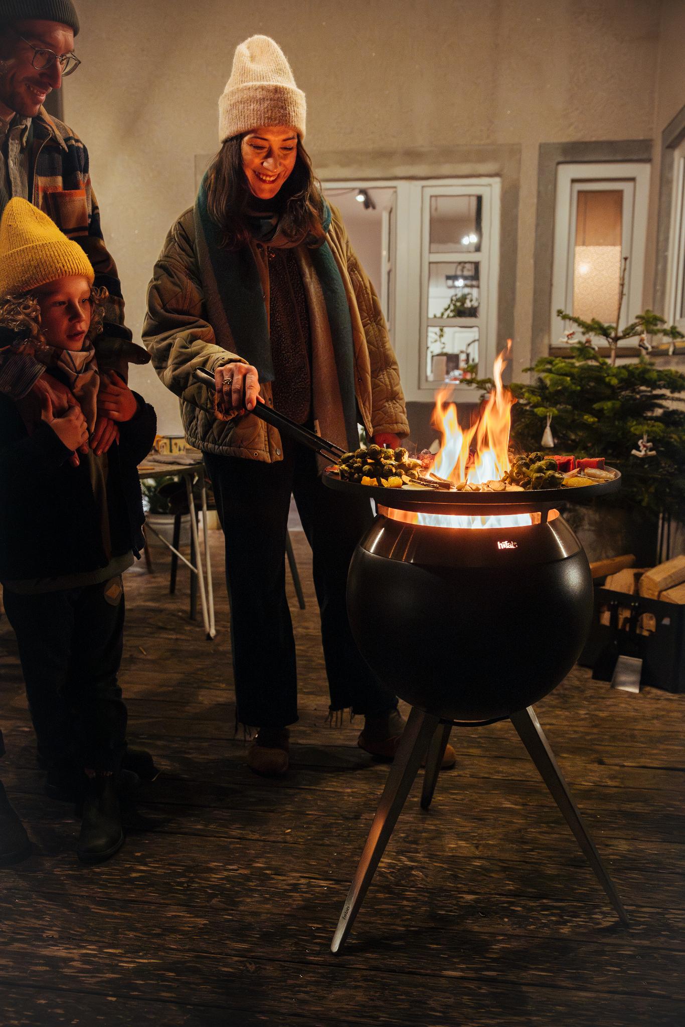 MOON Fire Basket & Grill 7.jpg