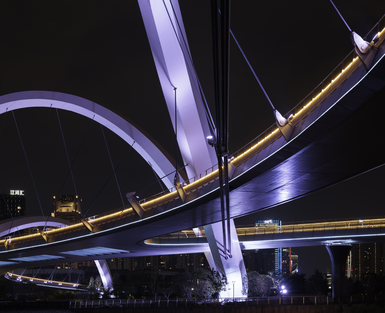 27_ZHA_Grand Canal Gateway Bridge_Photograph by Xue Liang.jpg