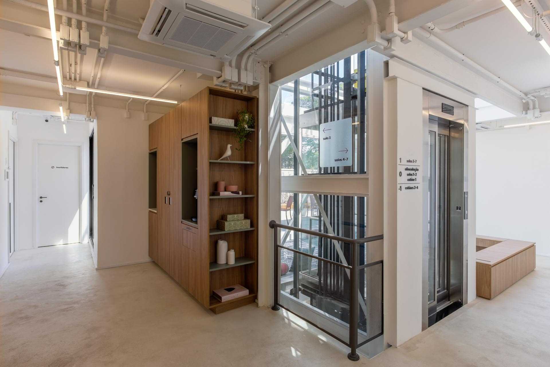 Alice II Office | ACR Arquitetos Associados - Designverse设计宇宙